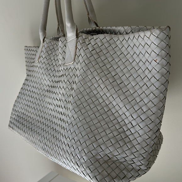 Bottega Veneta White Cabat Tote - Picture 13 of 13